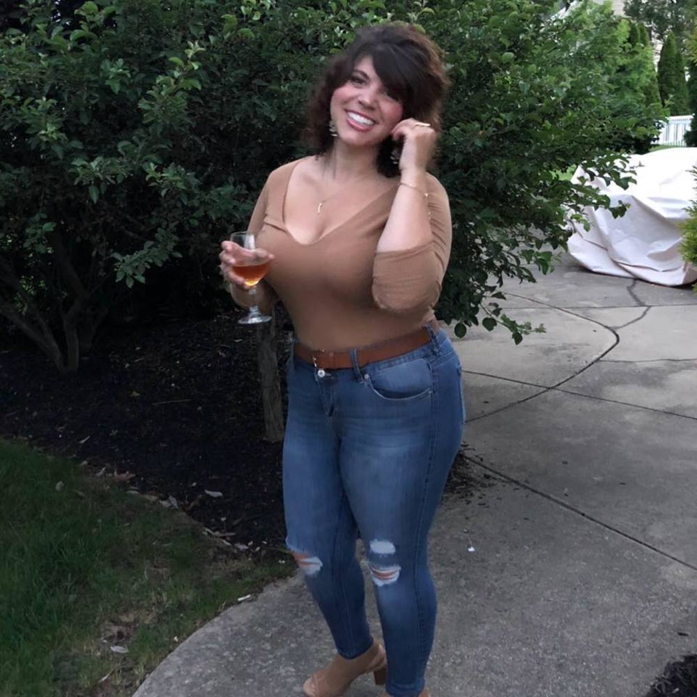 Meet your Posher, Angela